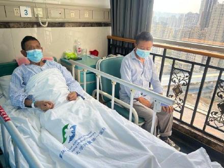 重庆完成成人亲体辅助肝移植 兄弟情深共渡难关